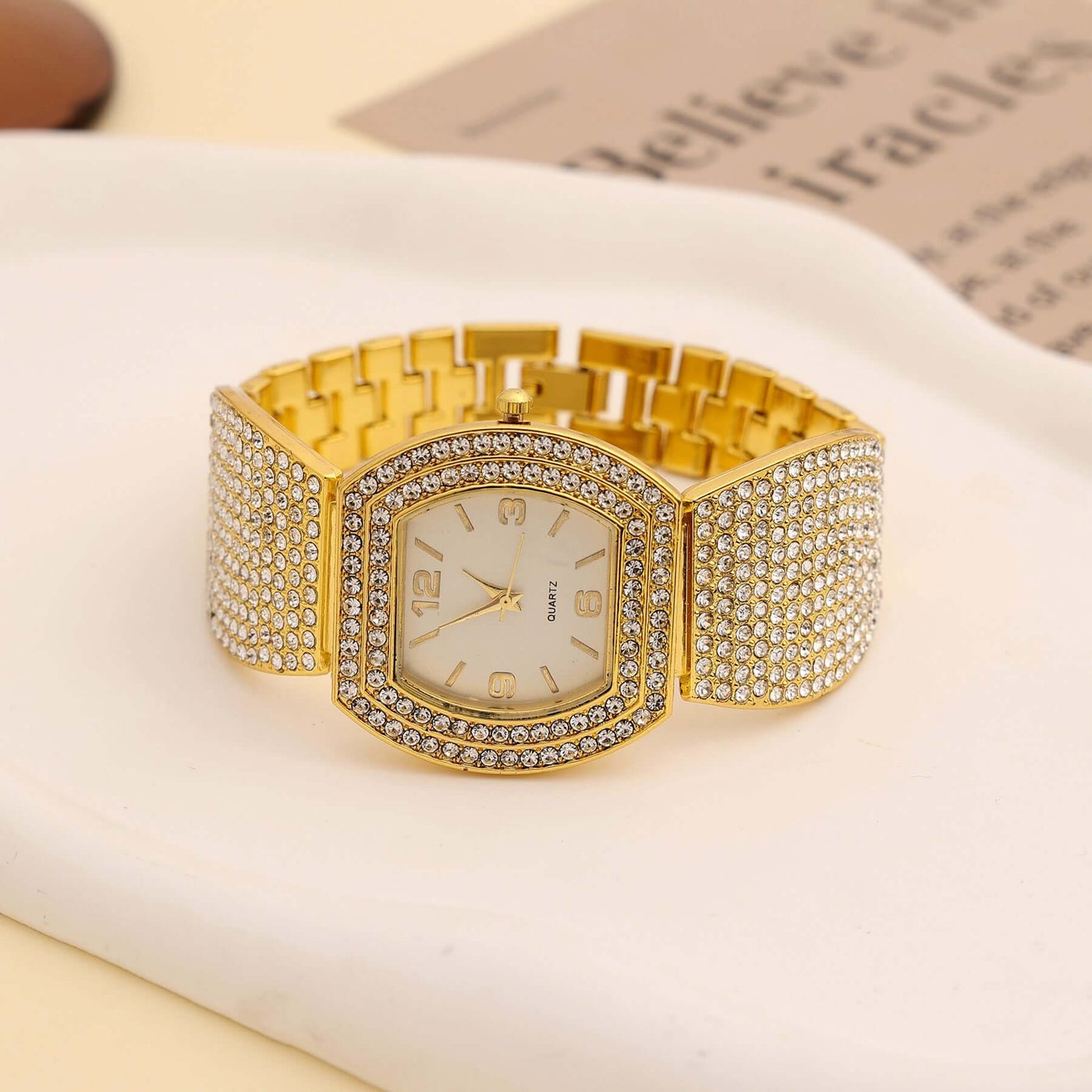 Ladies Diamond Quartz WatchLadies Diamond Quartz Watch